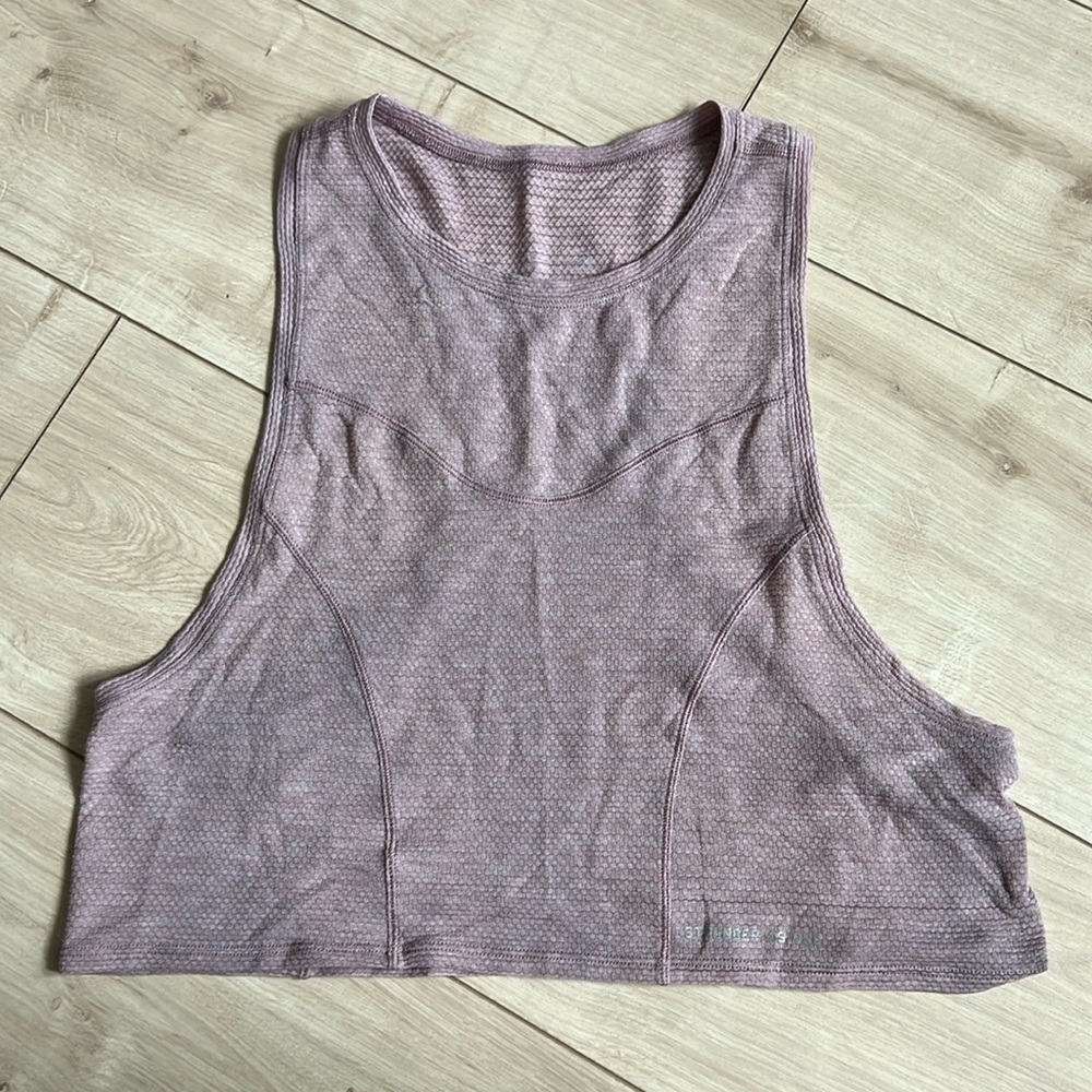 Lululemon x Barry’s racerback crop tank